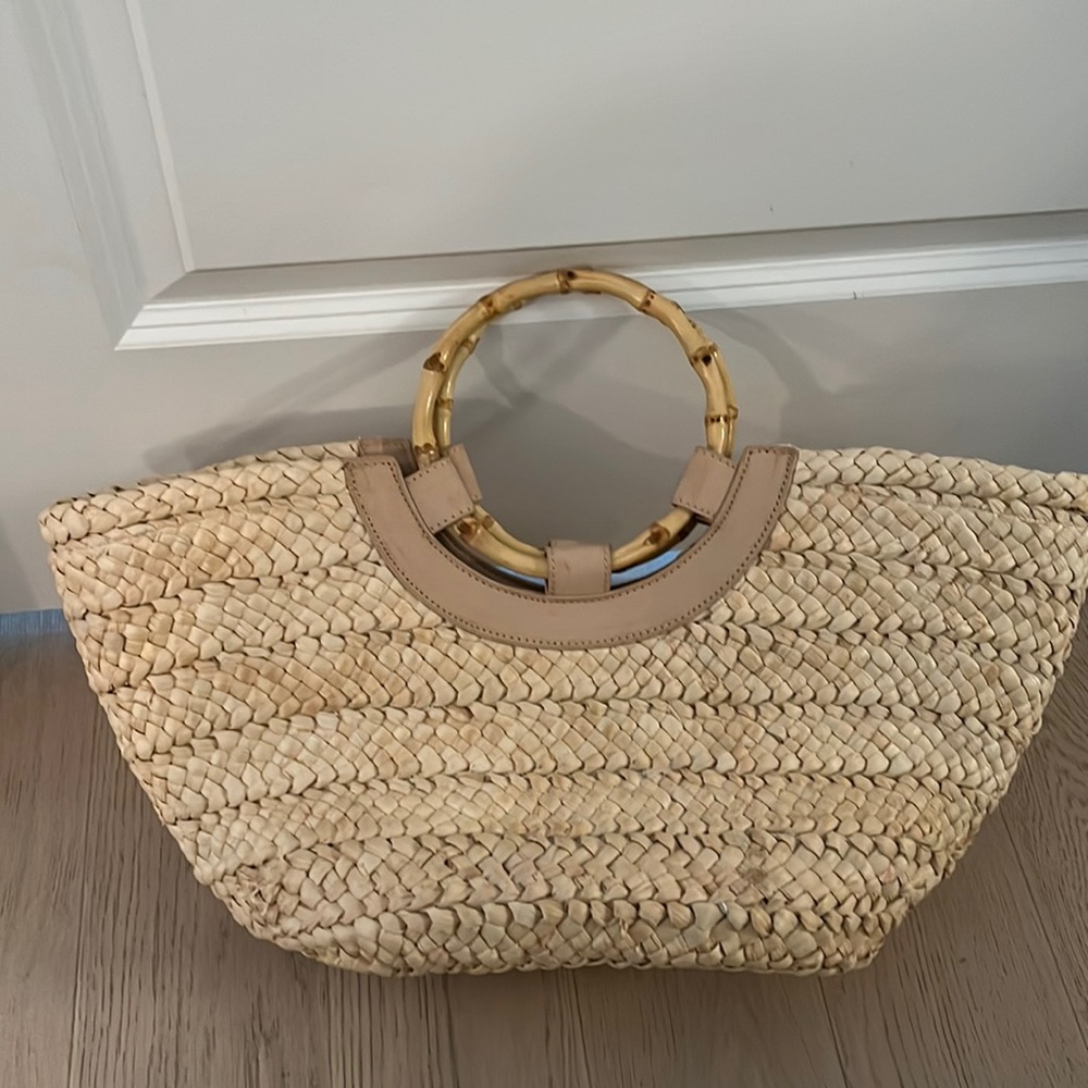 Straw summer bag